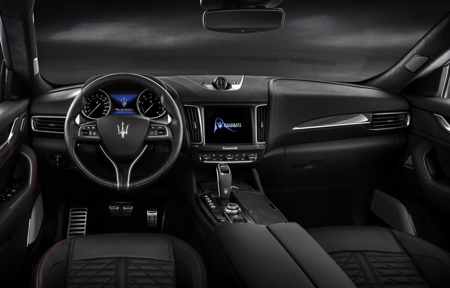 Торпедо Maserati Levante S Q4 GranSport 2018 года  (фото 53 из 59)